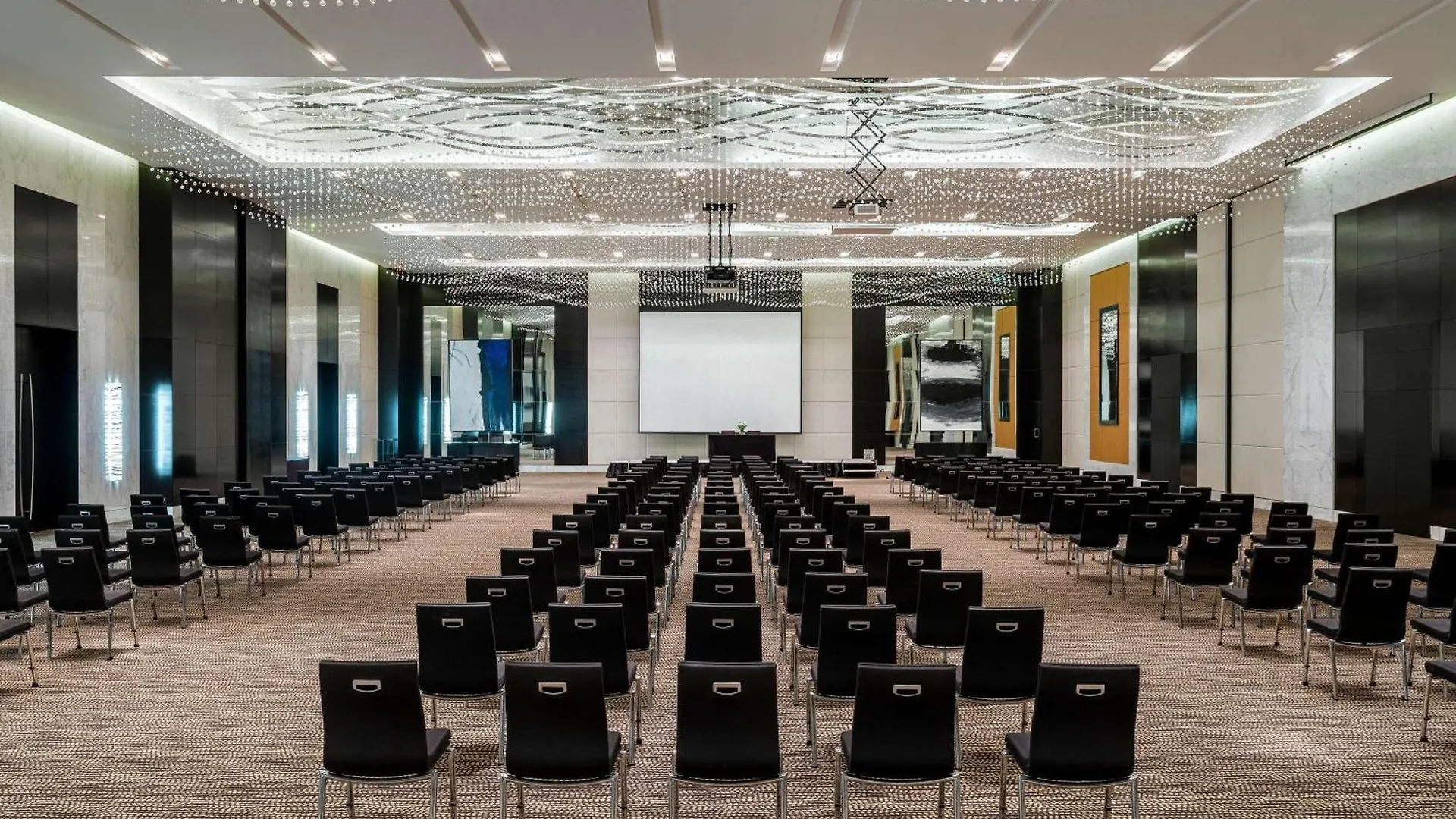 Hotel Sofitel Abu Dhabi Corniche