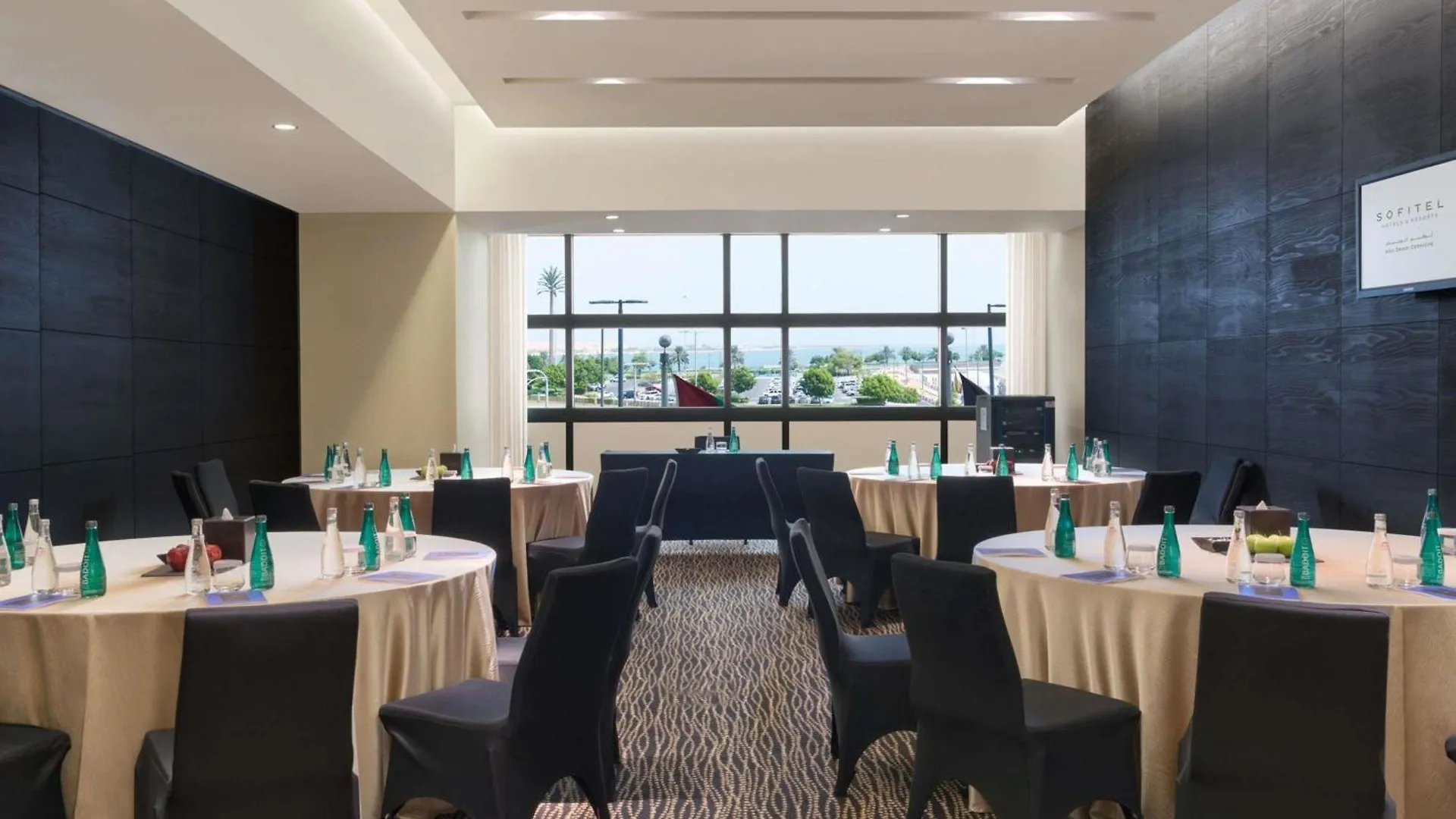 Hotel Sofitel Abu Dhabi Corniche