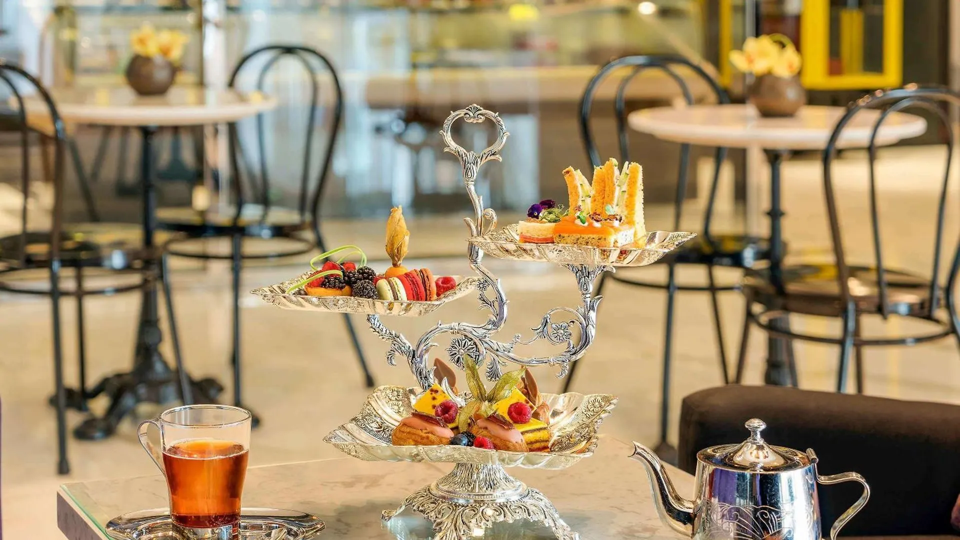 Sofitel Abu Dhabi Corniche Hotel