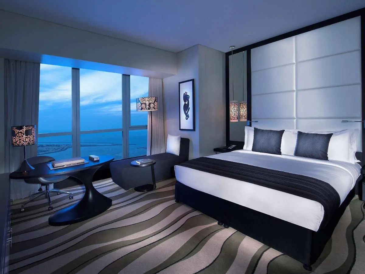 Hotel Sofitel Abu Dhabi Corniche 5*,